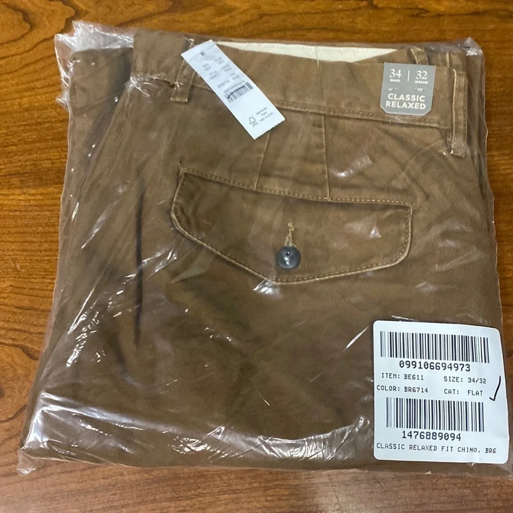 - J Crew Classic Relaxed-fit chino pant Item BE611